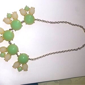 Loft  jade woman’s necklace